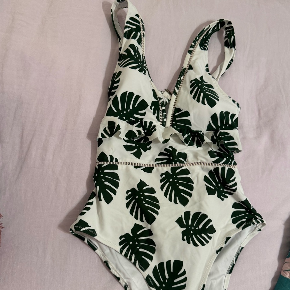 Cupshe Tropical Bathing Suit